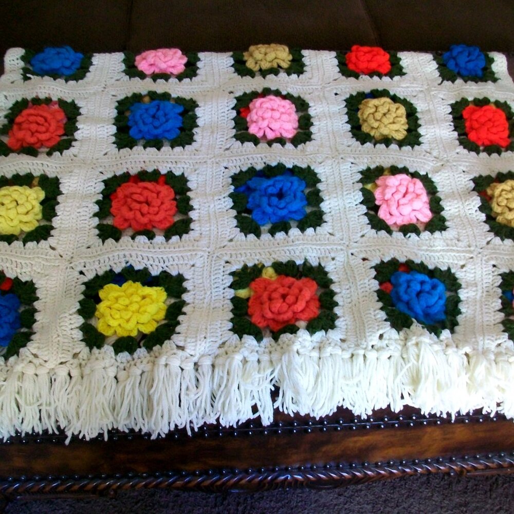 Vintage 70's Handmade Crochet 3D Flowers Granny Square Fringed Afghan 42" x 72"